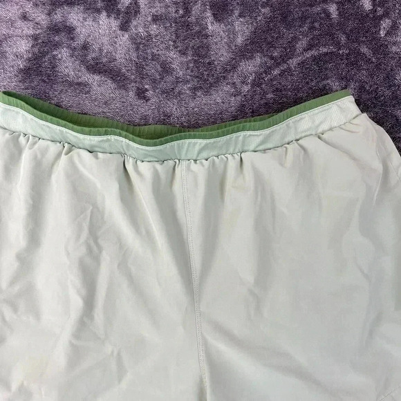 Fabletics The Fundamental Short Men's 35 7" Inseam Unlined Green Running - Picture 2 of 10